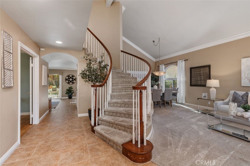 5425 Via Cervantes