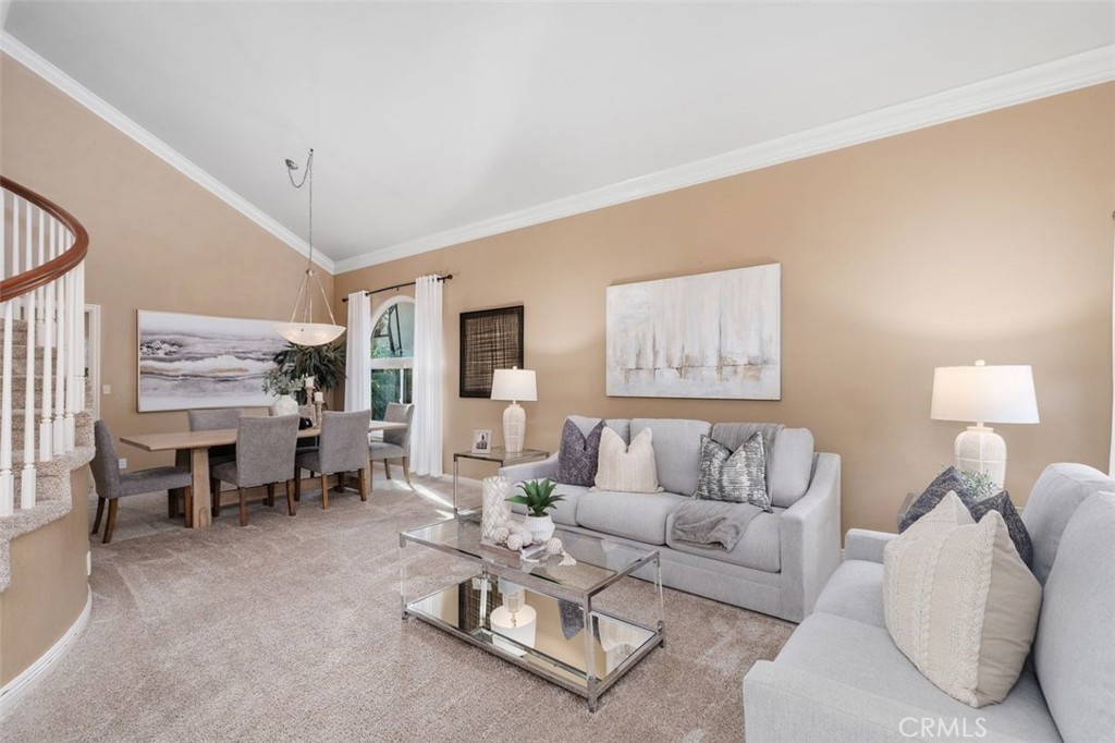 5425 Via Cervantes