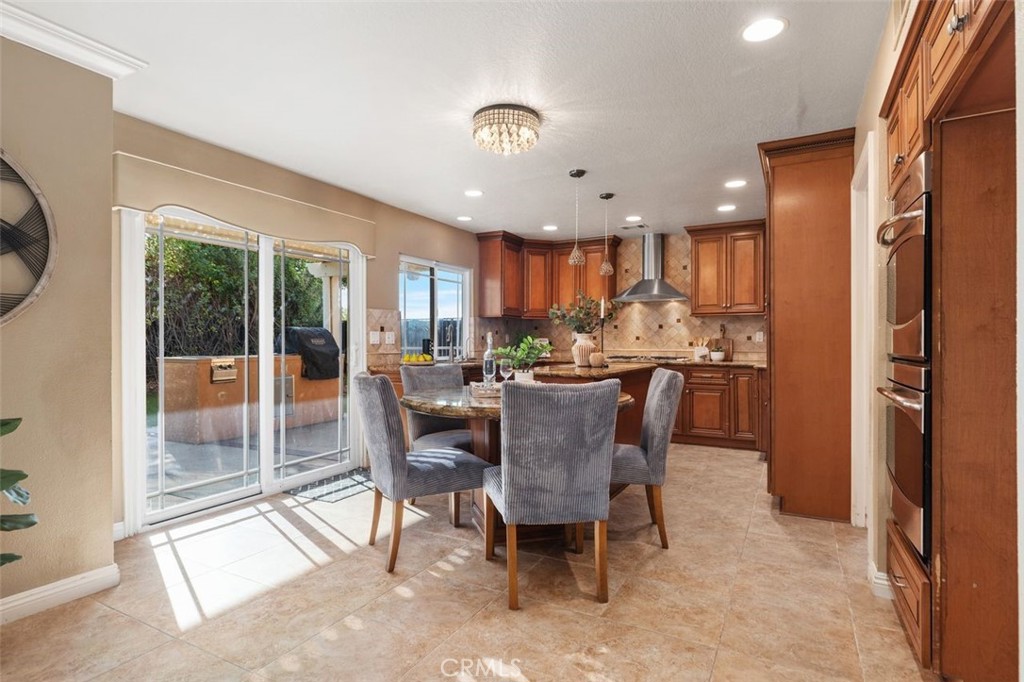 5425 Via Cervantes