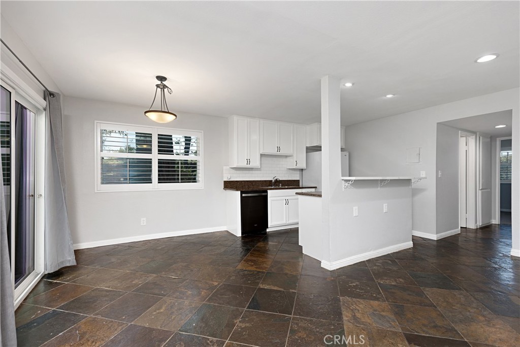 17572 Vandenberg Lane 01