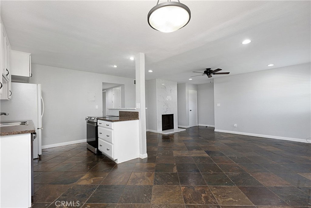 17572 Vandenberg Lane 01