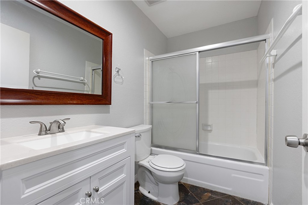 17572 Vandenberg Lane 01