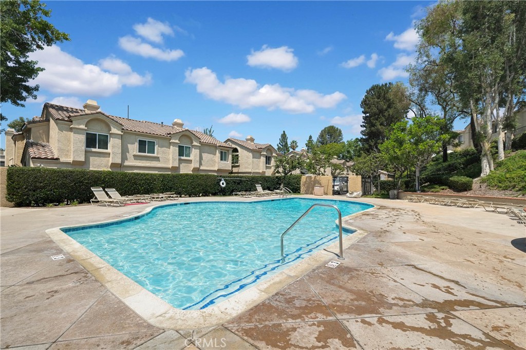 21164 Gladiolos Way