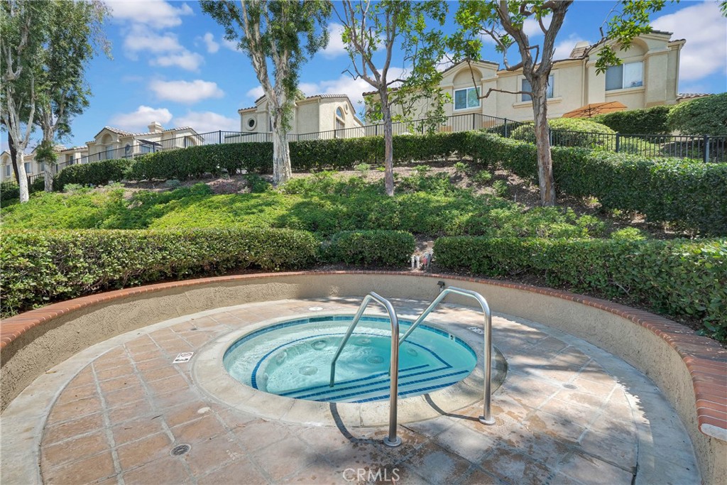 21164 Gladiolos Way