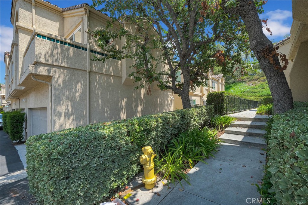 21164 Gladiolos Way
