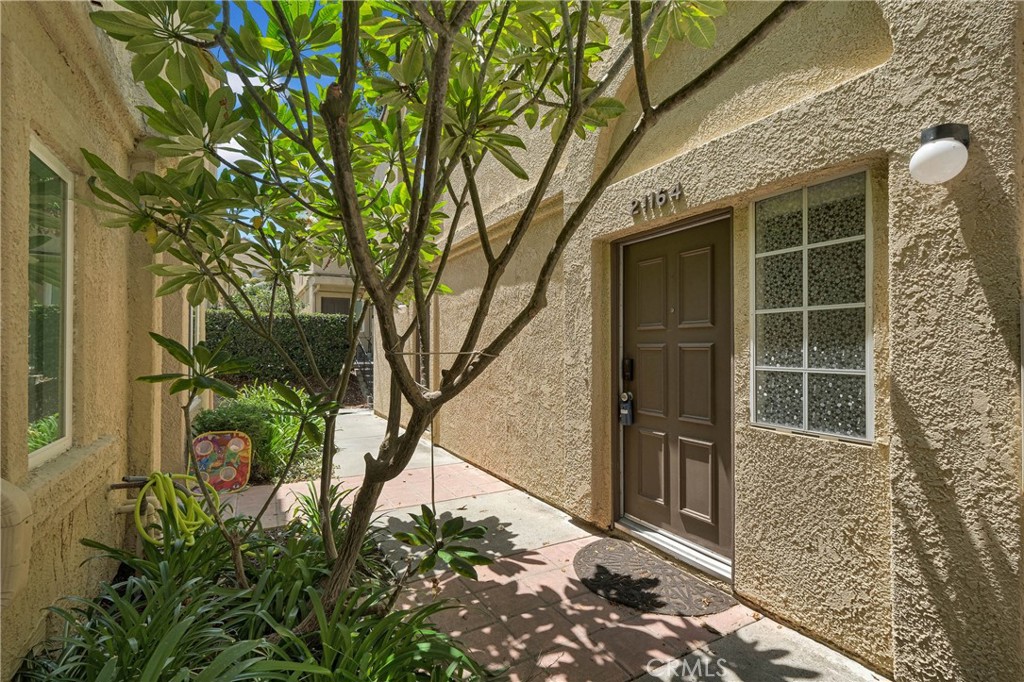 21164 Gladiolos Way