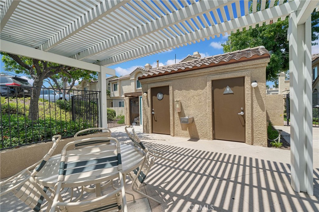 21164 Gladiolos Way
