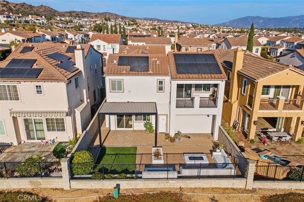 3933 Diamond Hill
