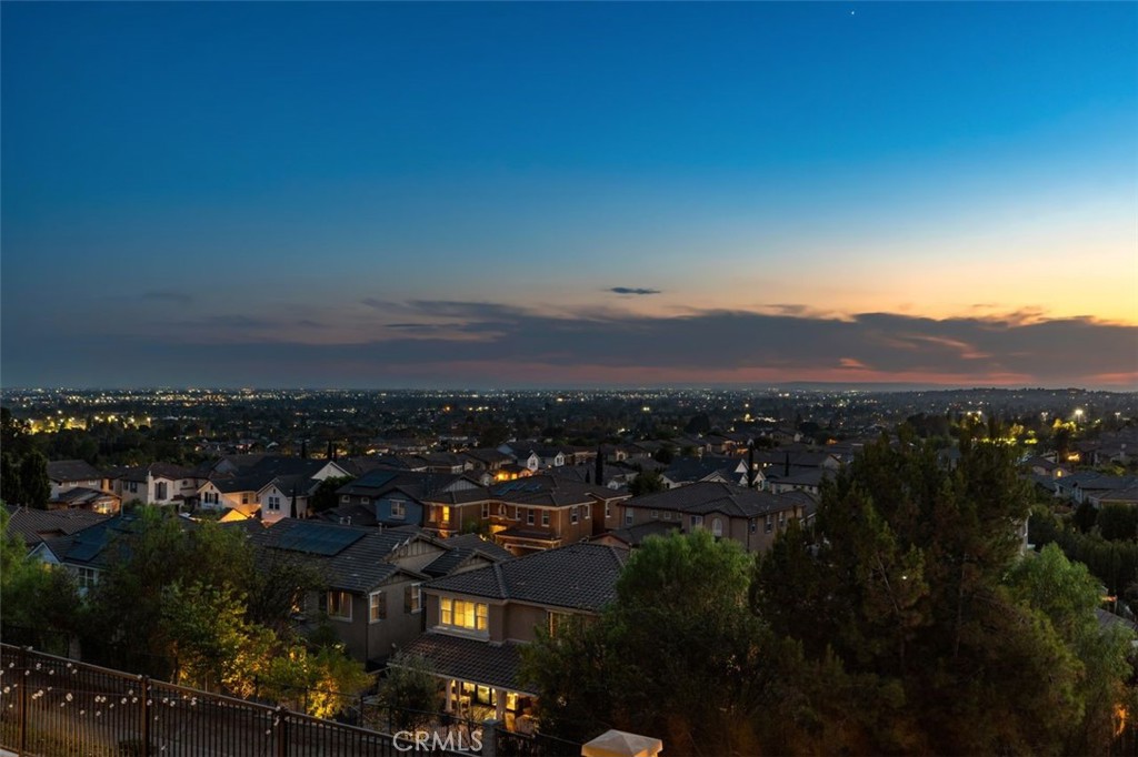 3933 Diamond Hill