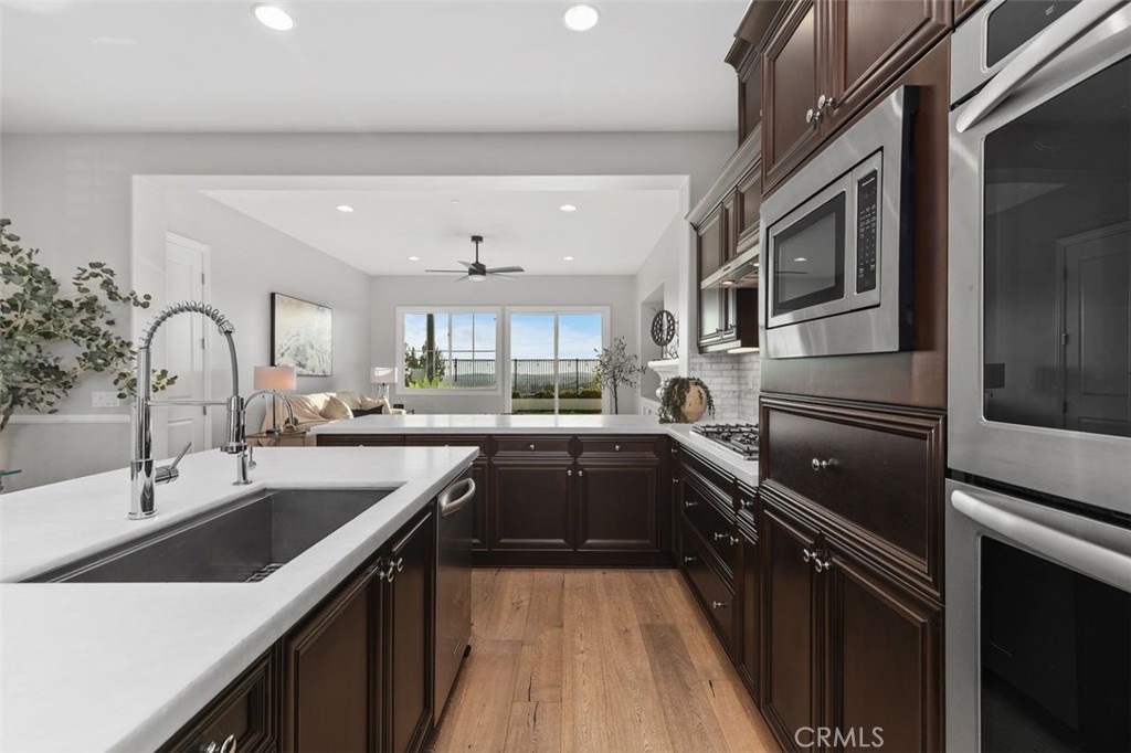 3933 Diamond Hill