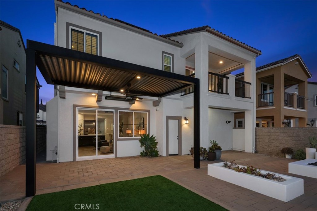 3933 Diamond Hill
