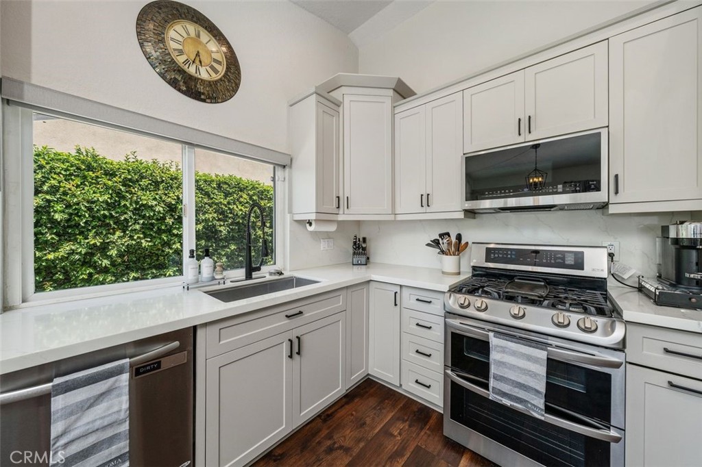 253 N Camino Arroyo