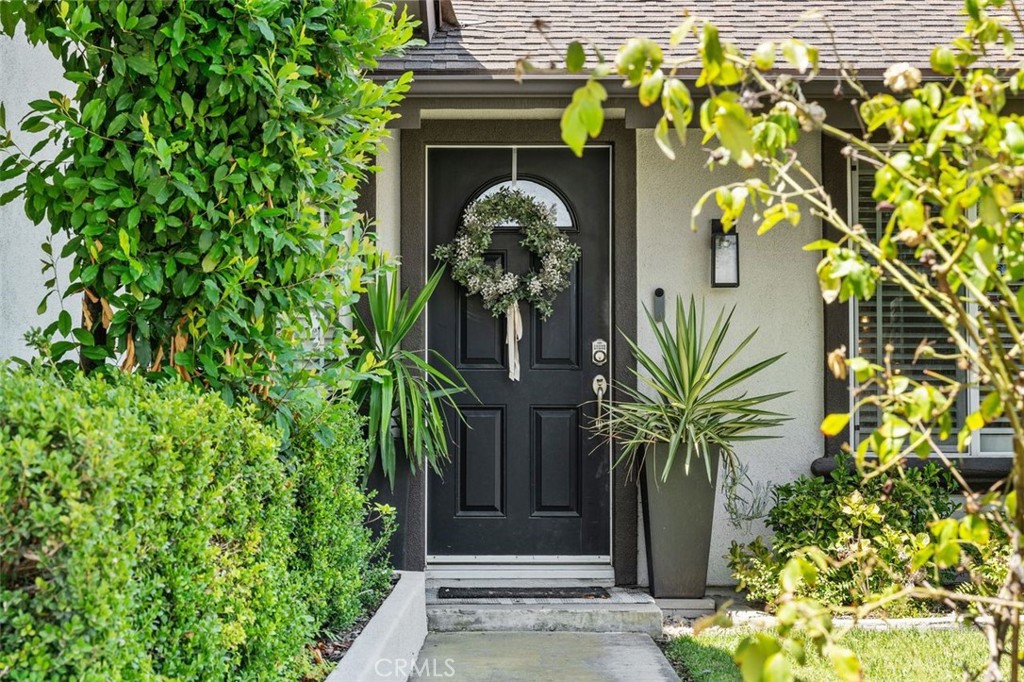 253 N Camino Arroyo