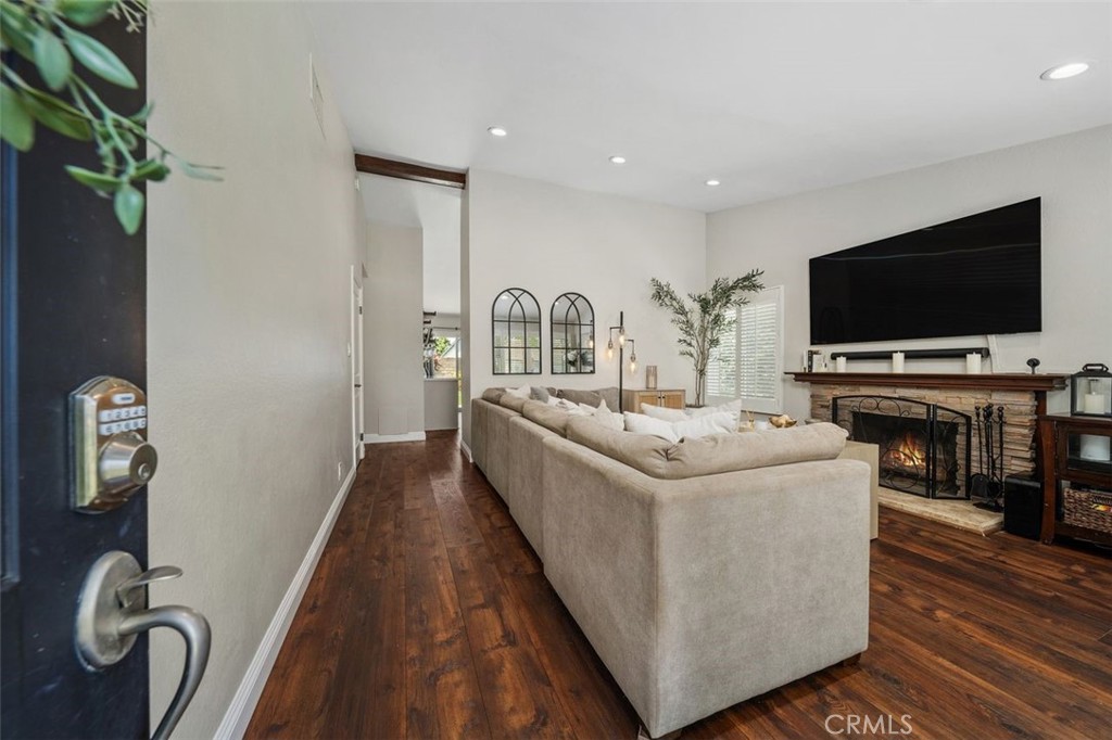 253 N Camino Arroyo