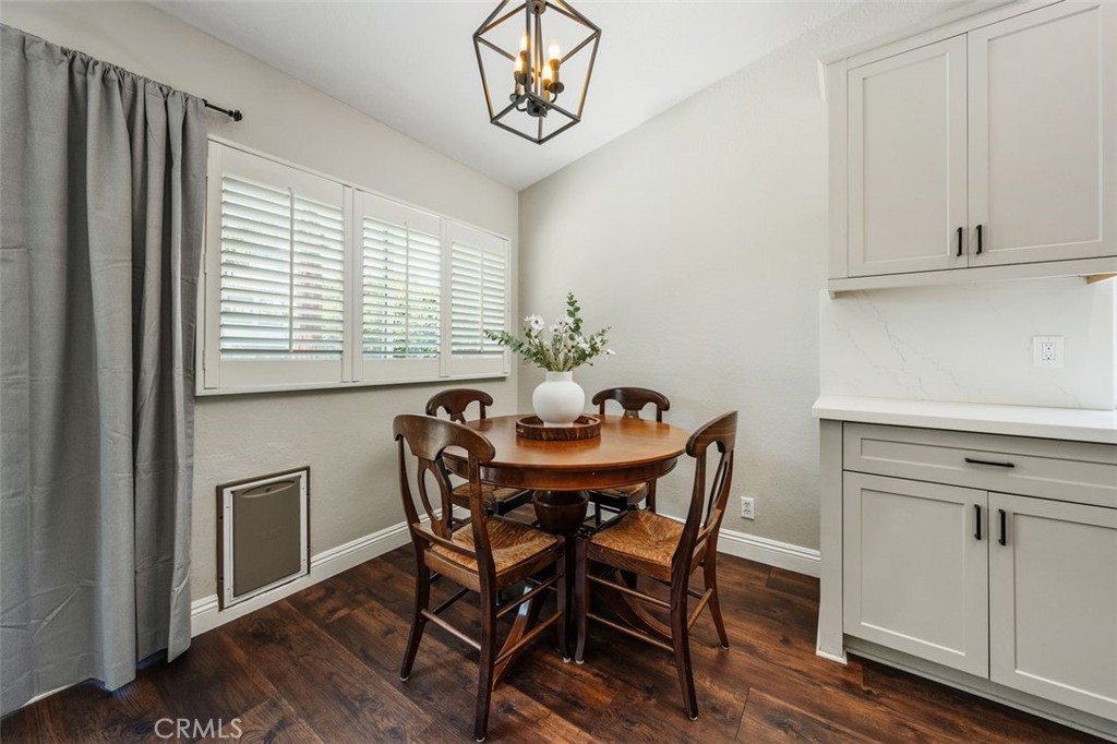 253 N Camino Arroyo