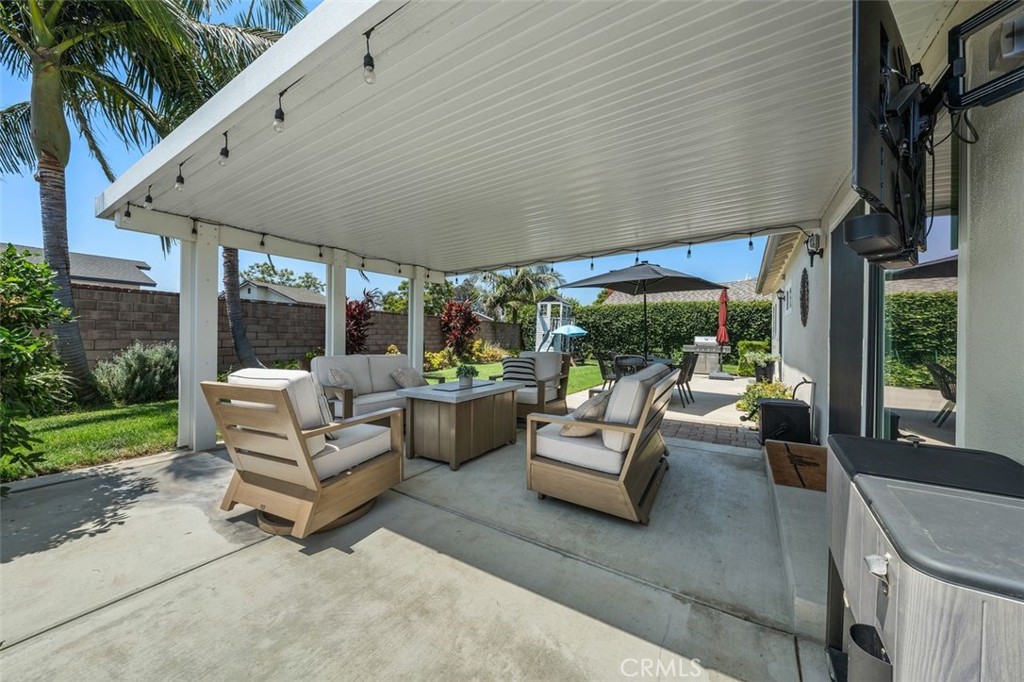 253 N Camino Arroyo