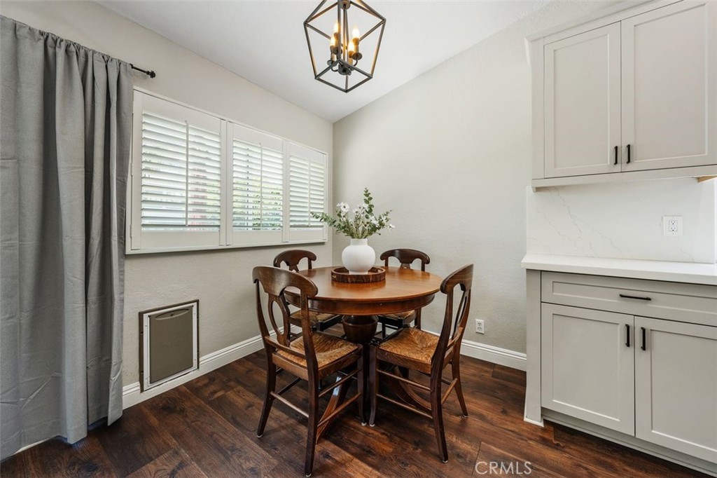 253 N Camino Arroyo