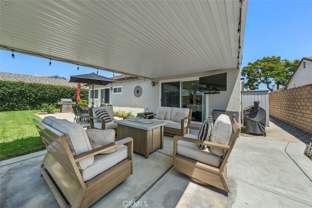 253 N Camino Arroyo
