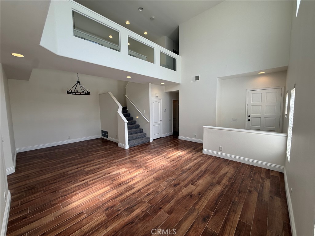 967 S Flintridge