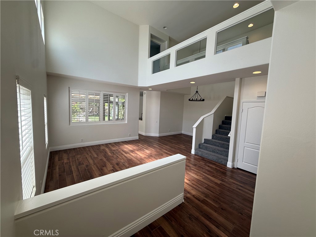 967 S Flintridge