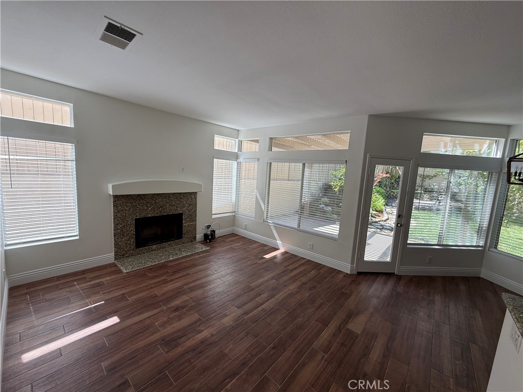 967 S Flintridge