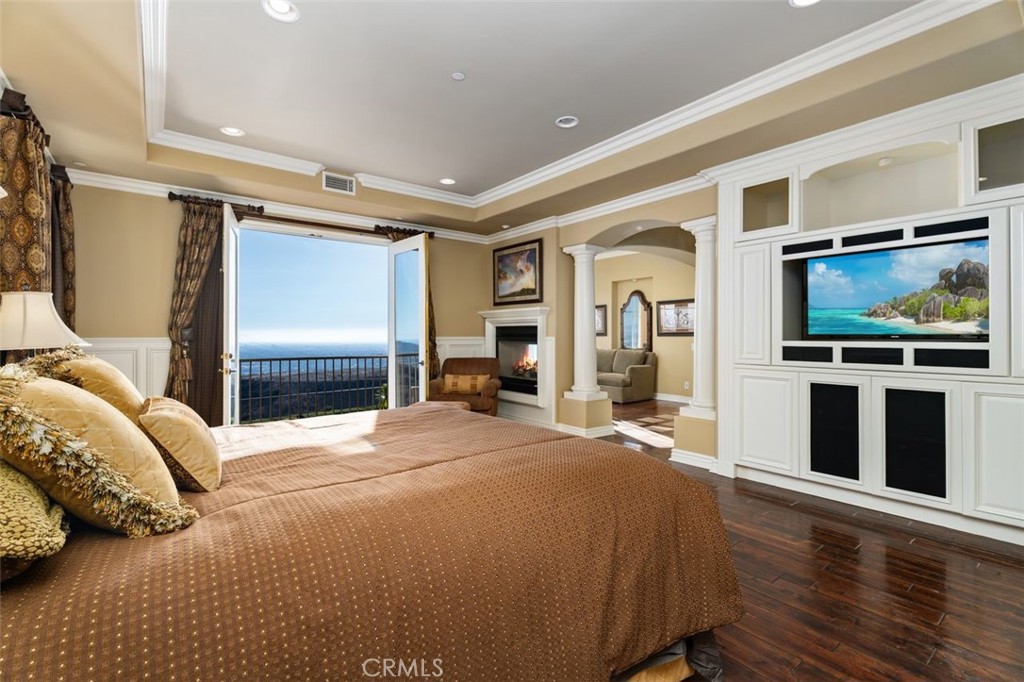 1159 S Pointe Premier