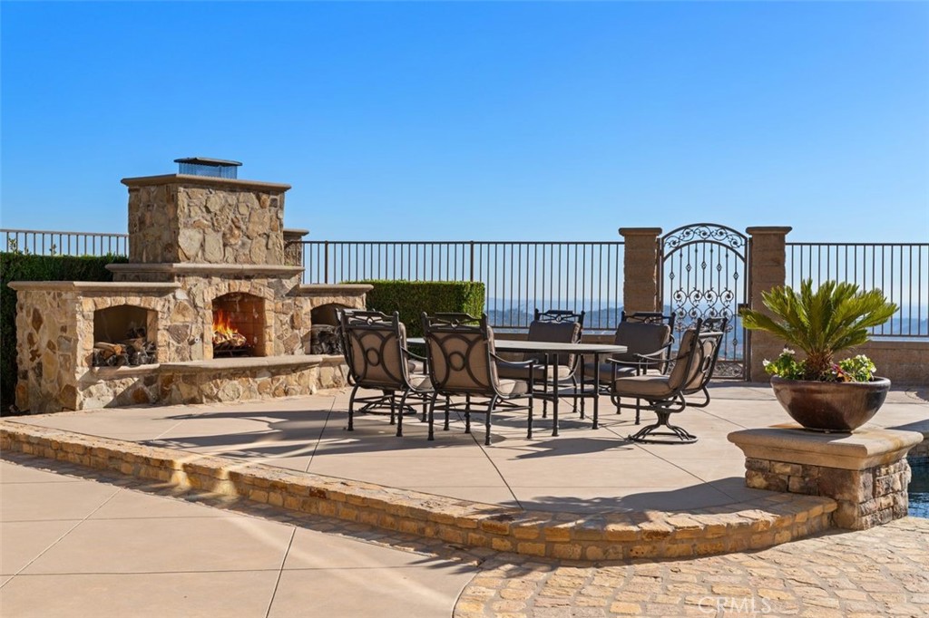 1159 S Pointe Premier