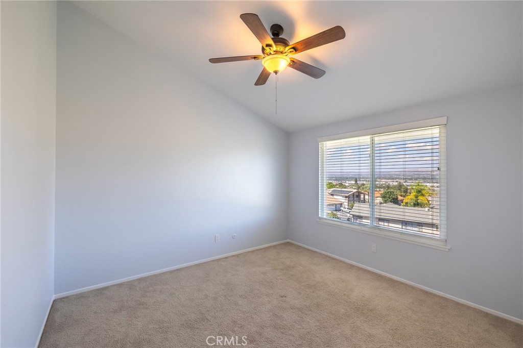 5217 E Rolling Hills Drive