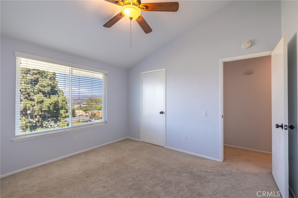 5217 E Rolling Hills Drive