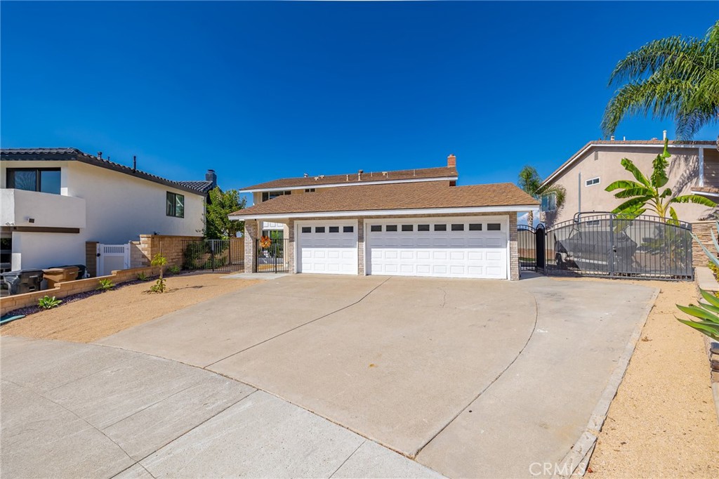 5217 E Rolling Hills Drive