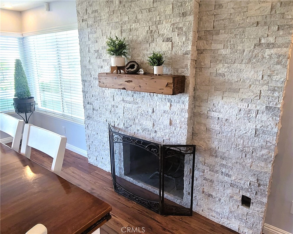 5217 E Rolling Hills Drive