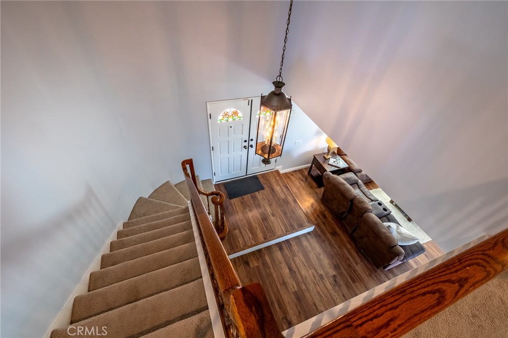 5217 E Rolling Hills Drive