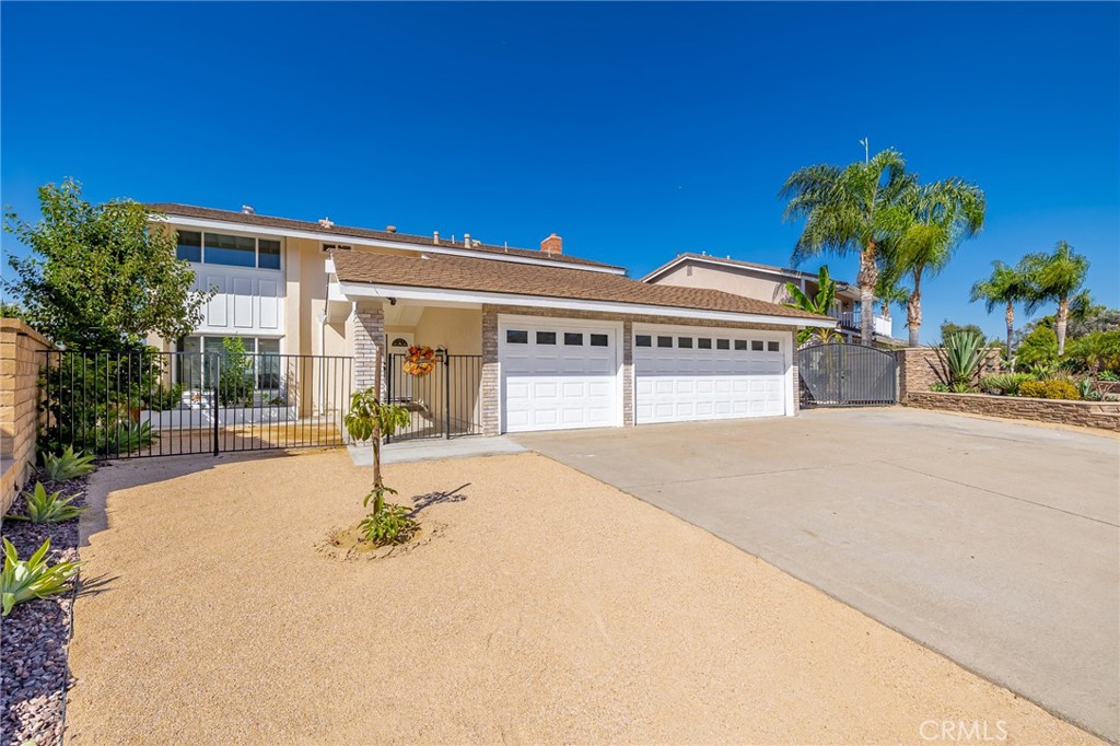 5217 E Rolling Hills Drive