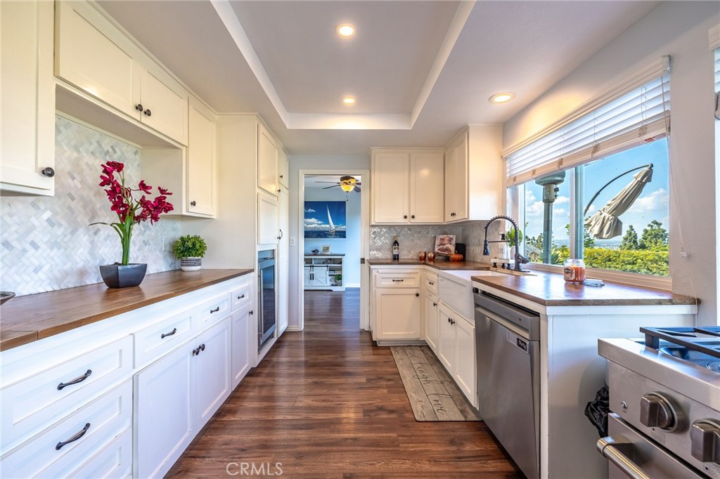 5217 E Rolling Hills Drive