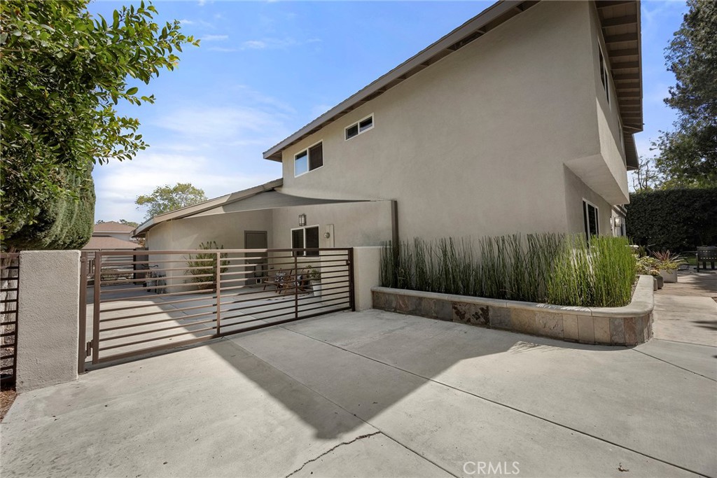 5271 Pasatiempo Drive