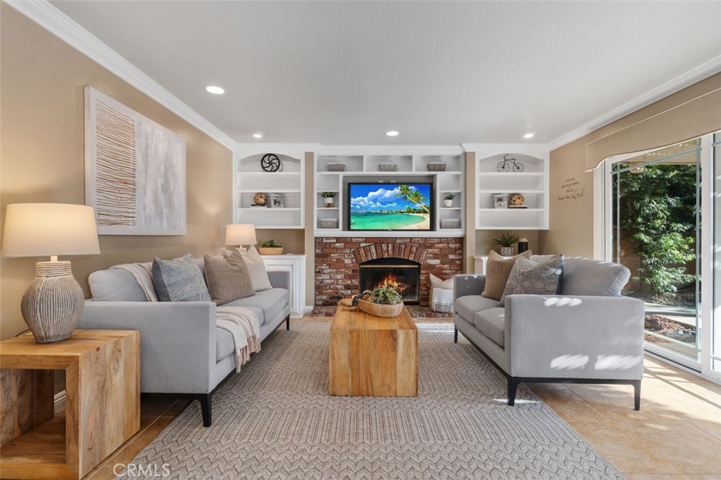 5425 Via Cervantes