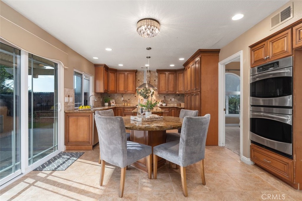 5425 Via Cervantes