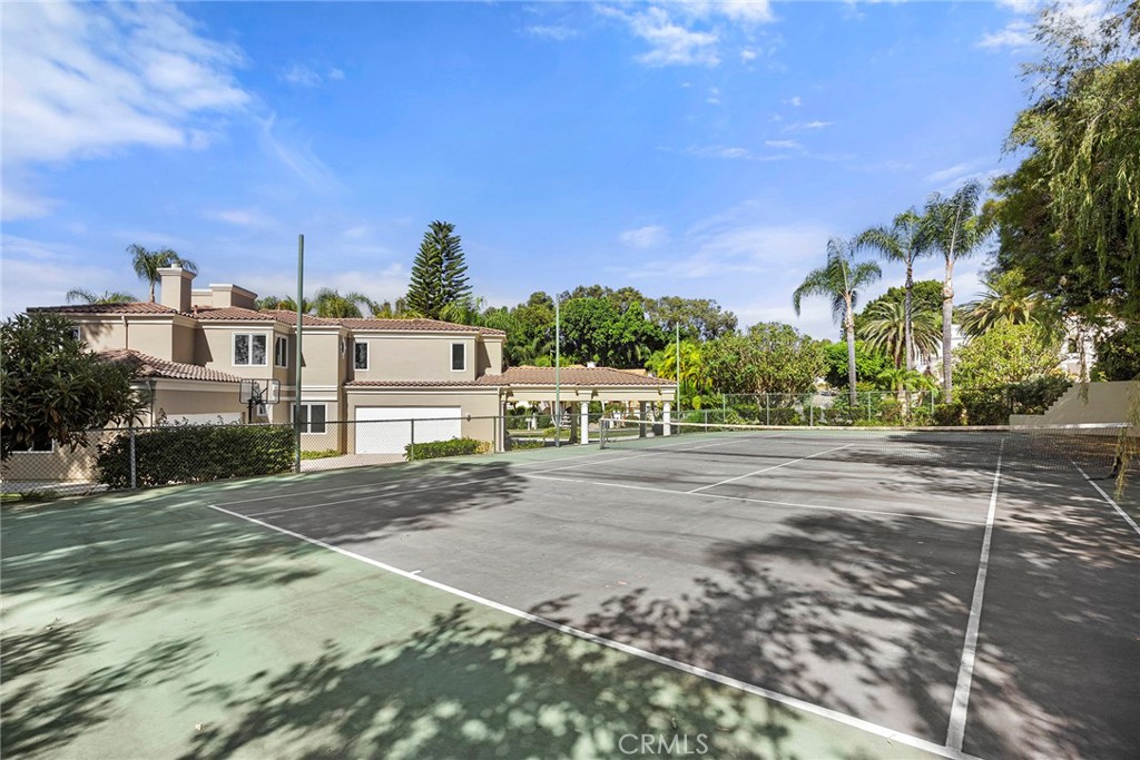 115 S Montgomery