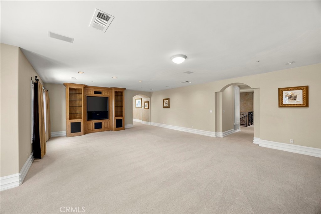 115 S Montgomery