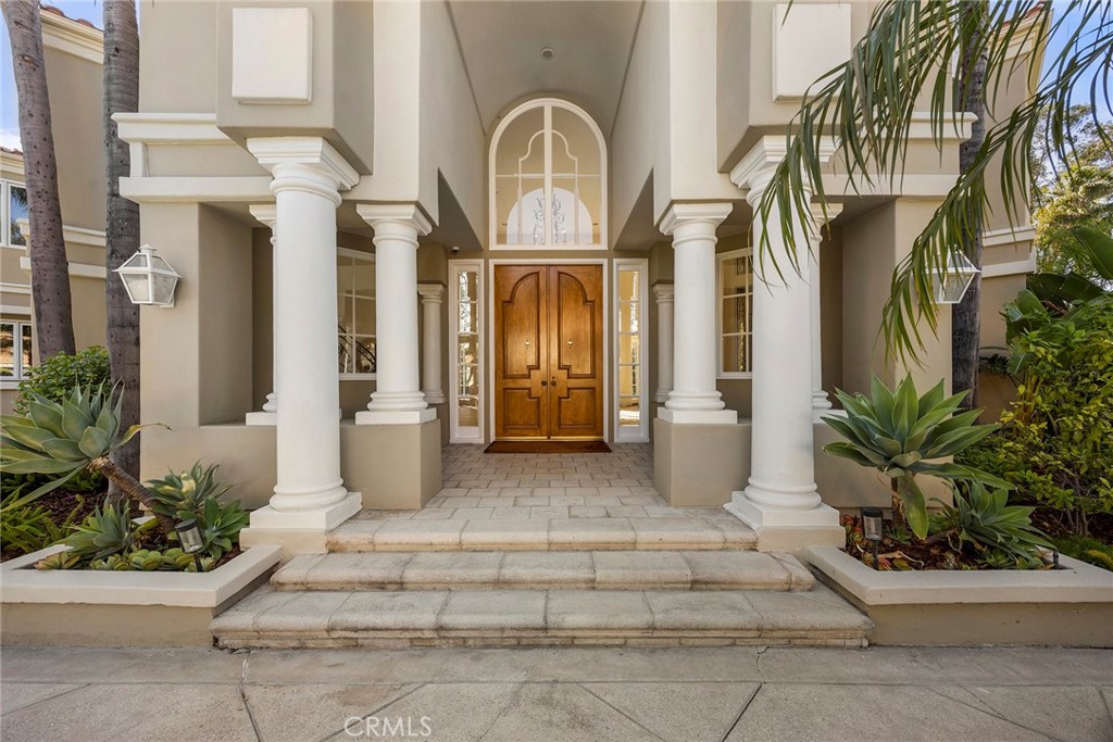 115 S Montgomery
