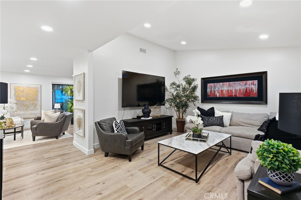 17052 El Cajon Avenue