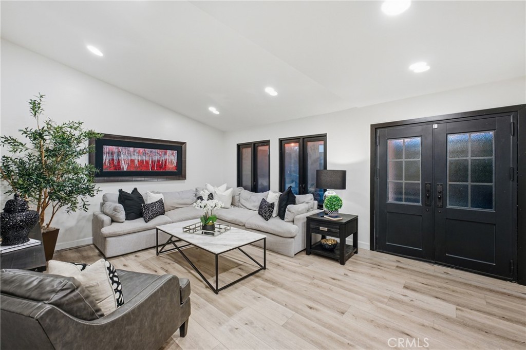 17052 El Cajon Avenue