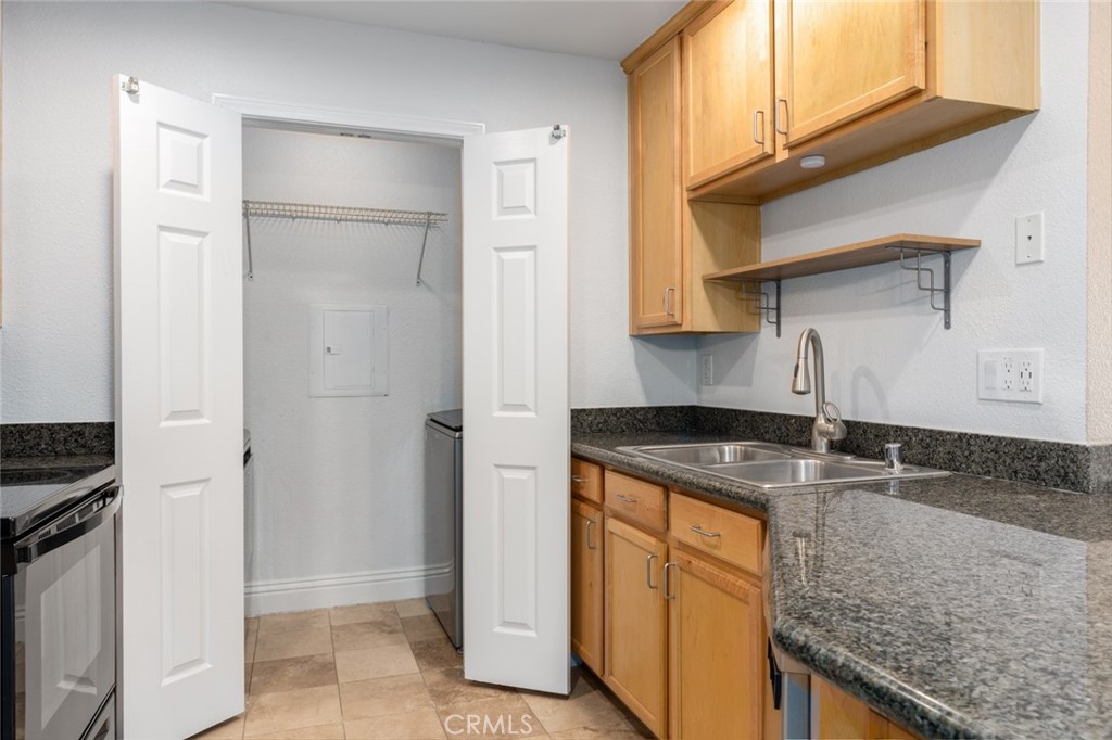 2380 Del Mar Way 302