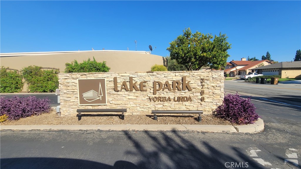 16757 Lake Terrace Way