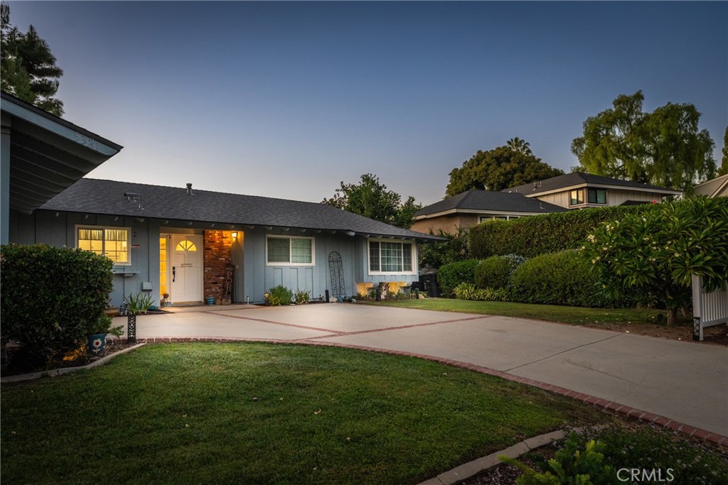 5321 Broken Hill Court