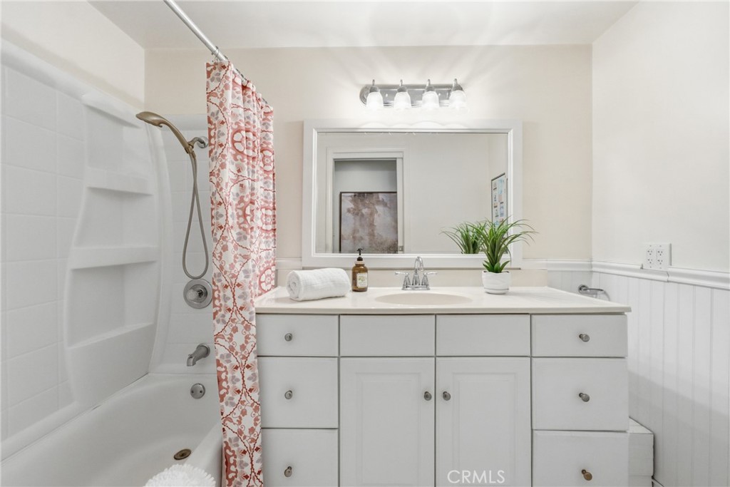 5321 Broken Hill Court