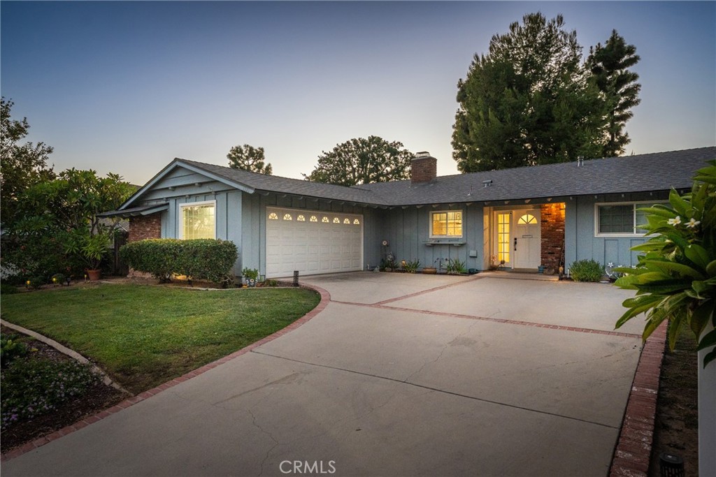5321 Broken Hill Court
