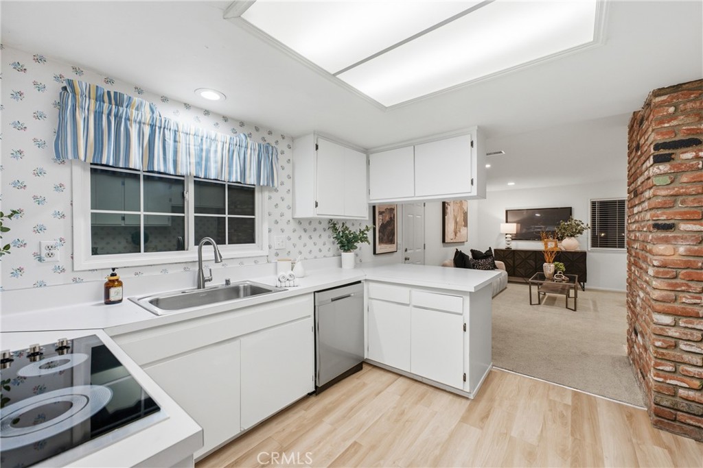 5321 Broken Hill Court