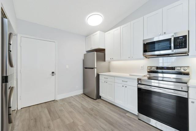 6175 Floral Lakes Dr