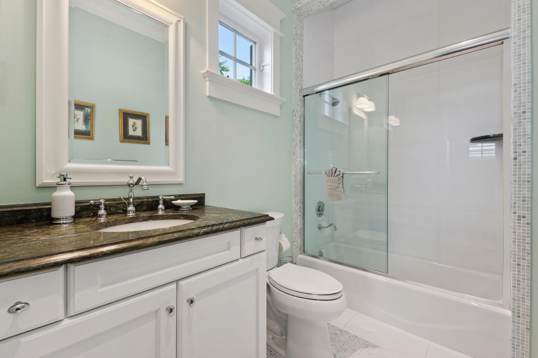 302 Palm Trail